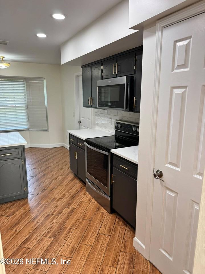 9143 Mornington Dr - Photo 7 of 17