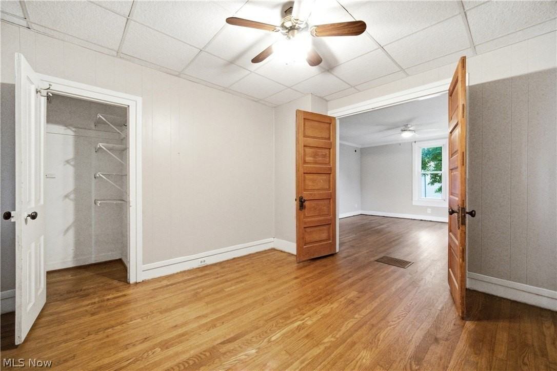 6917 Daisy Ave - Photo 4 of 35