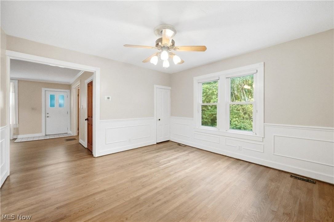 6917 Daisy Ave - Photo 7 of 35