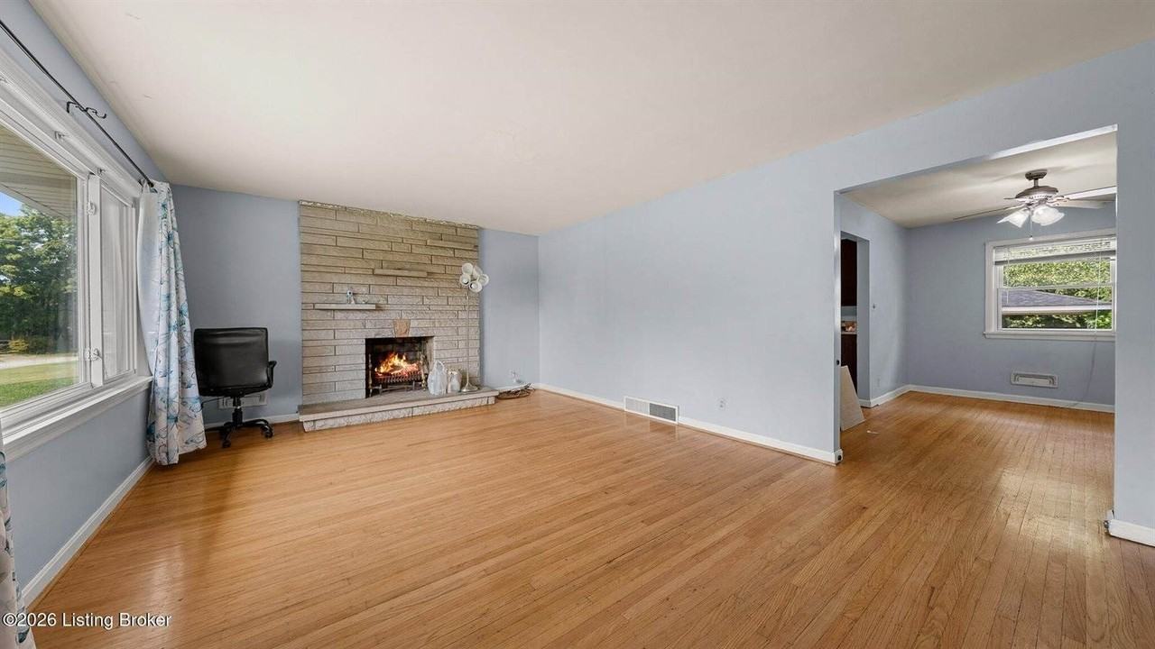 2904 Dale Ann Dr - Photo 2 of 30