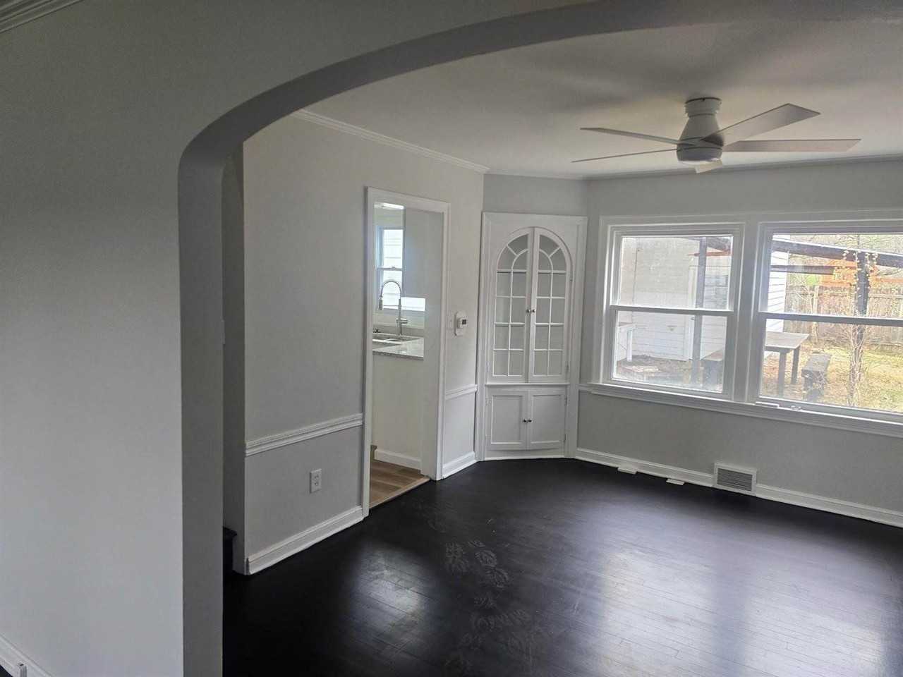 3950 Riverside Dr - Photo 6 of 44