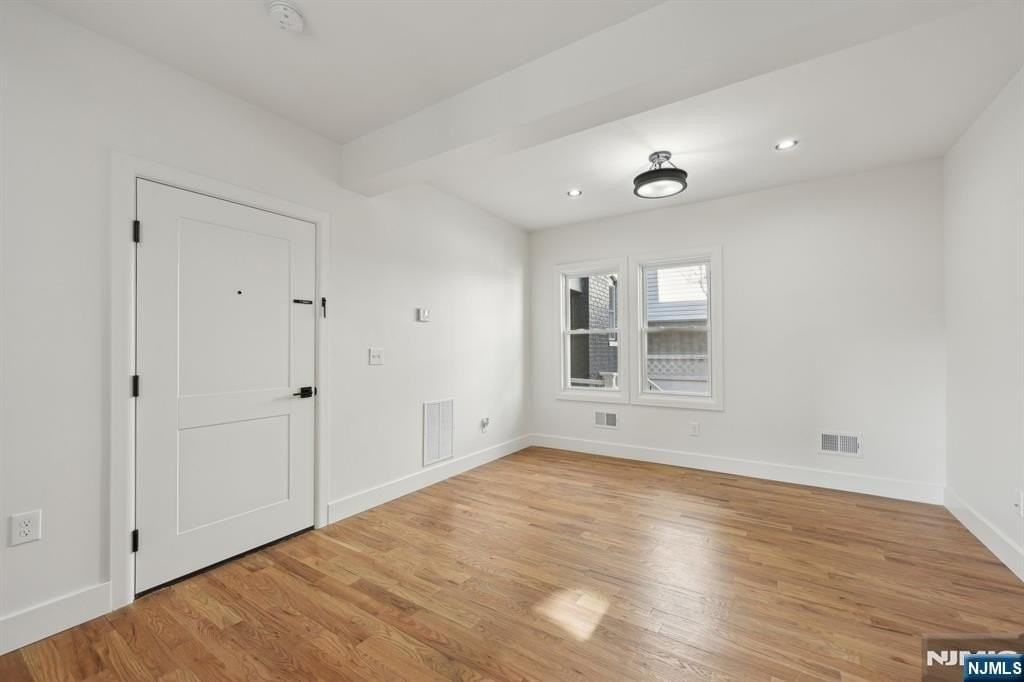 135 Forest St #2R - Photo 4 of 12