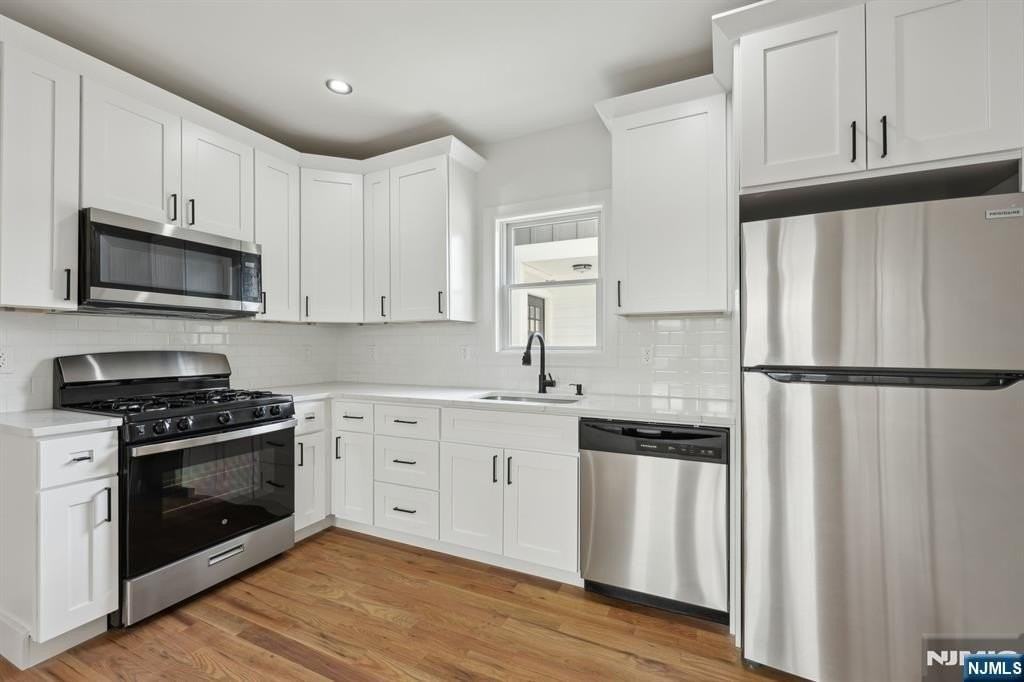 135 Forest St #2R - Photo 6 of 12