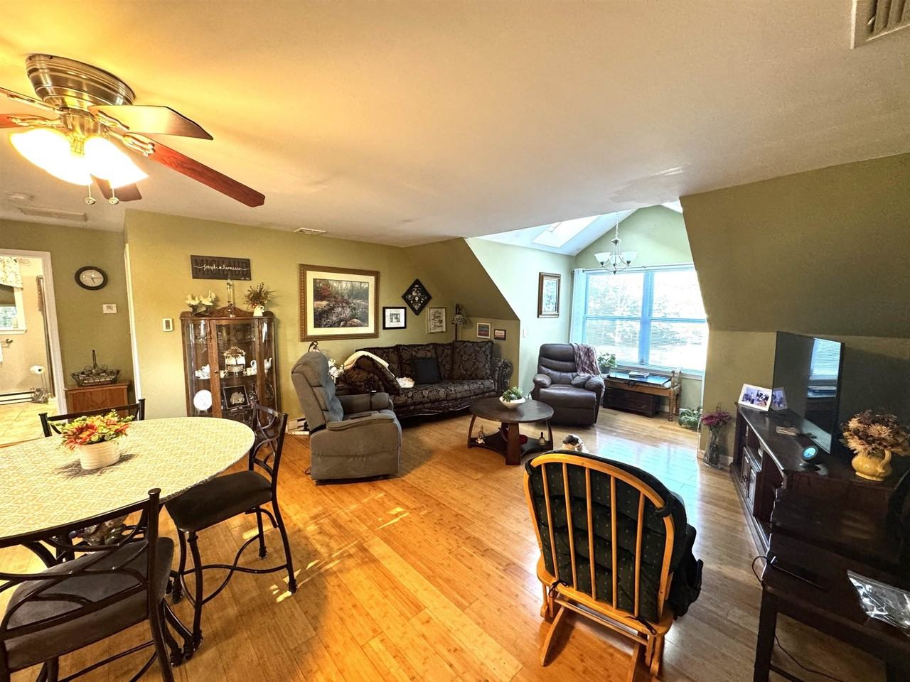 13 Blunt Dr #A - Photo 3 of 23