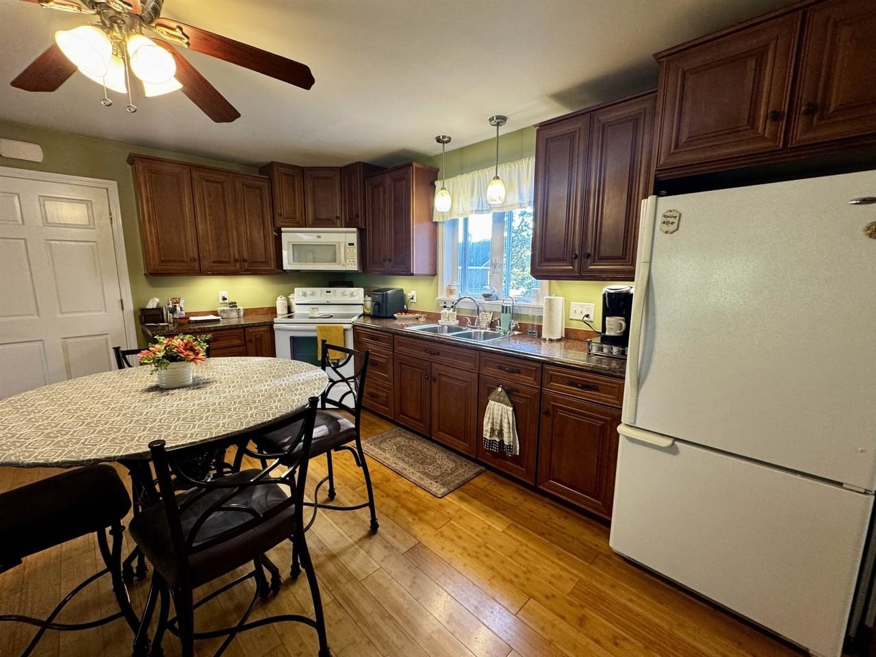 13 Blunt Dr #A - Photo 7 of 23