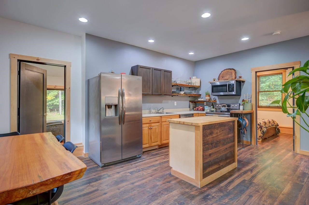 252 Ash St - Photo 6 of 21