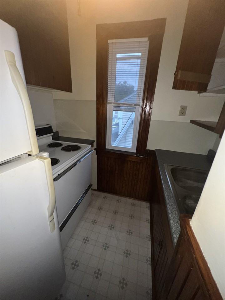 198 Alsace St #2 - Photo 5 of 13