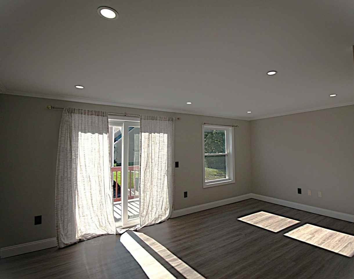70 Modena Dr - Photo 5 of 18