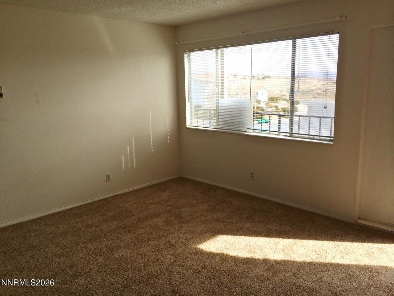 3281 Gypsum Rd - Photo 2 of 10