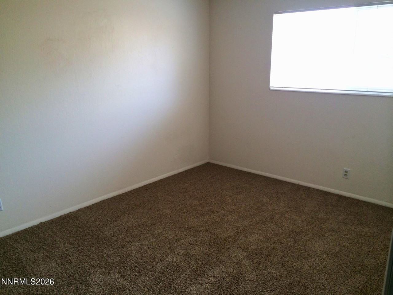 3281 Gypsum Rd - Photo 7 of 10