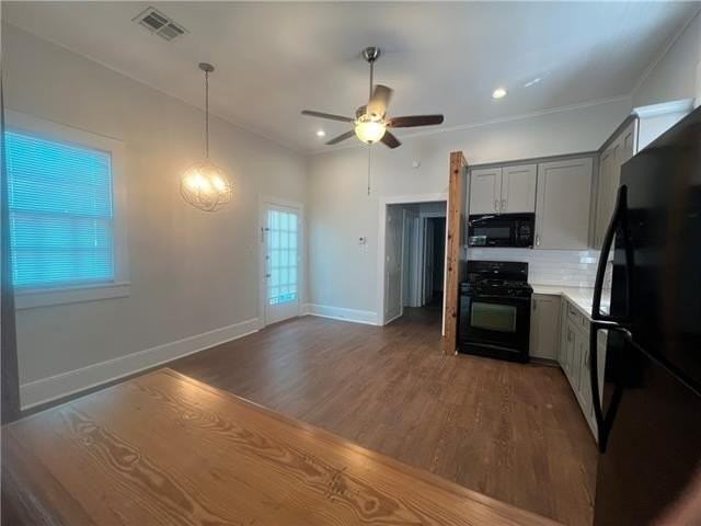 127 Addison St - Photo 2 of 11