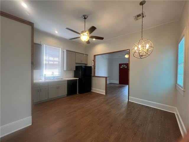 127 Addison St - Photo 3 of 11