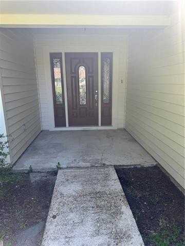 124 Chestnut St - Photo 3 of 24