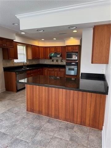 124 Chestnut St - Photo 5 of 24