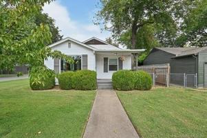 featured image of 1103 E 39th St