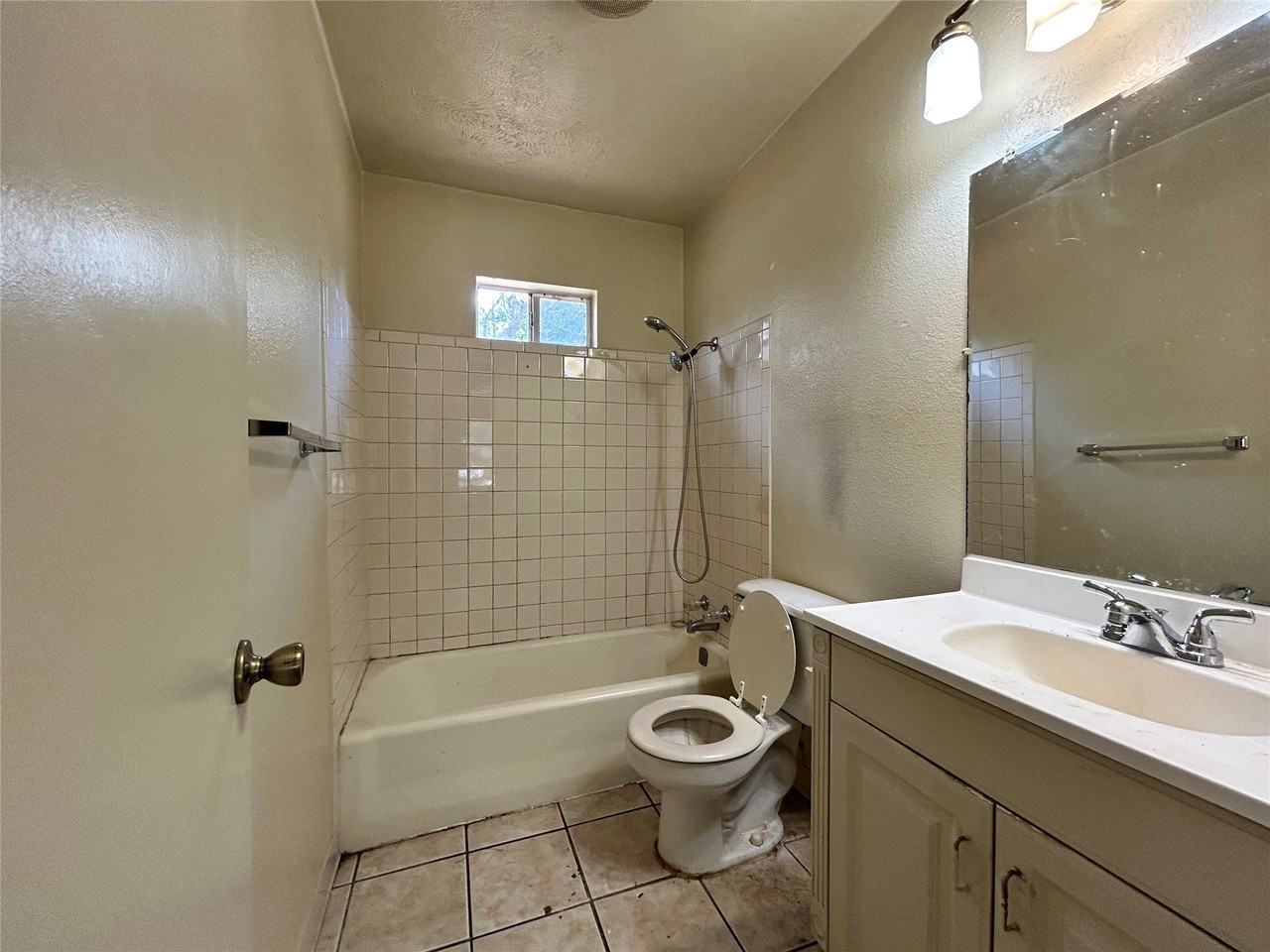 1612 Wayne St - Photo 6 of 17