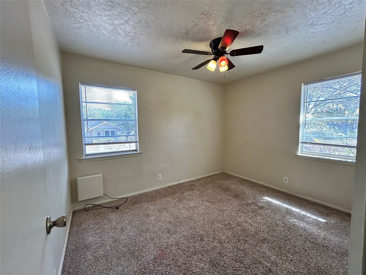 1612 Wayne St - Photo 7 of 17