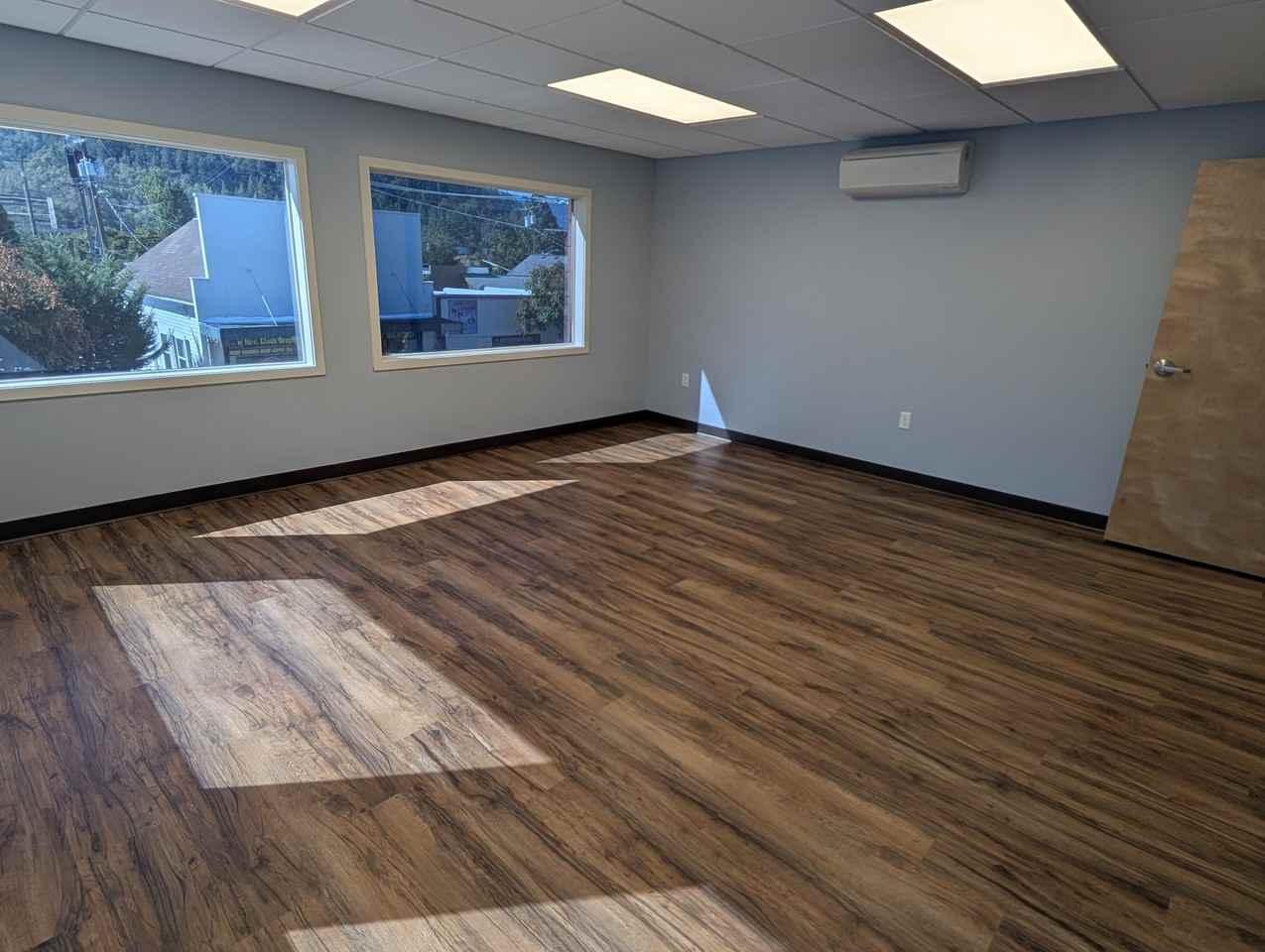 117 E Main St #B - Photo 4 of 13
