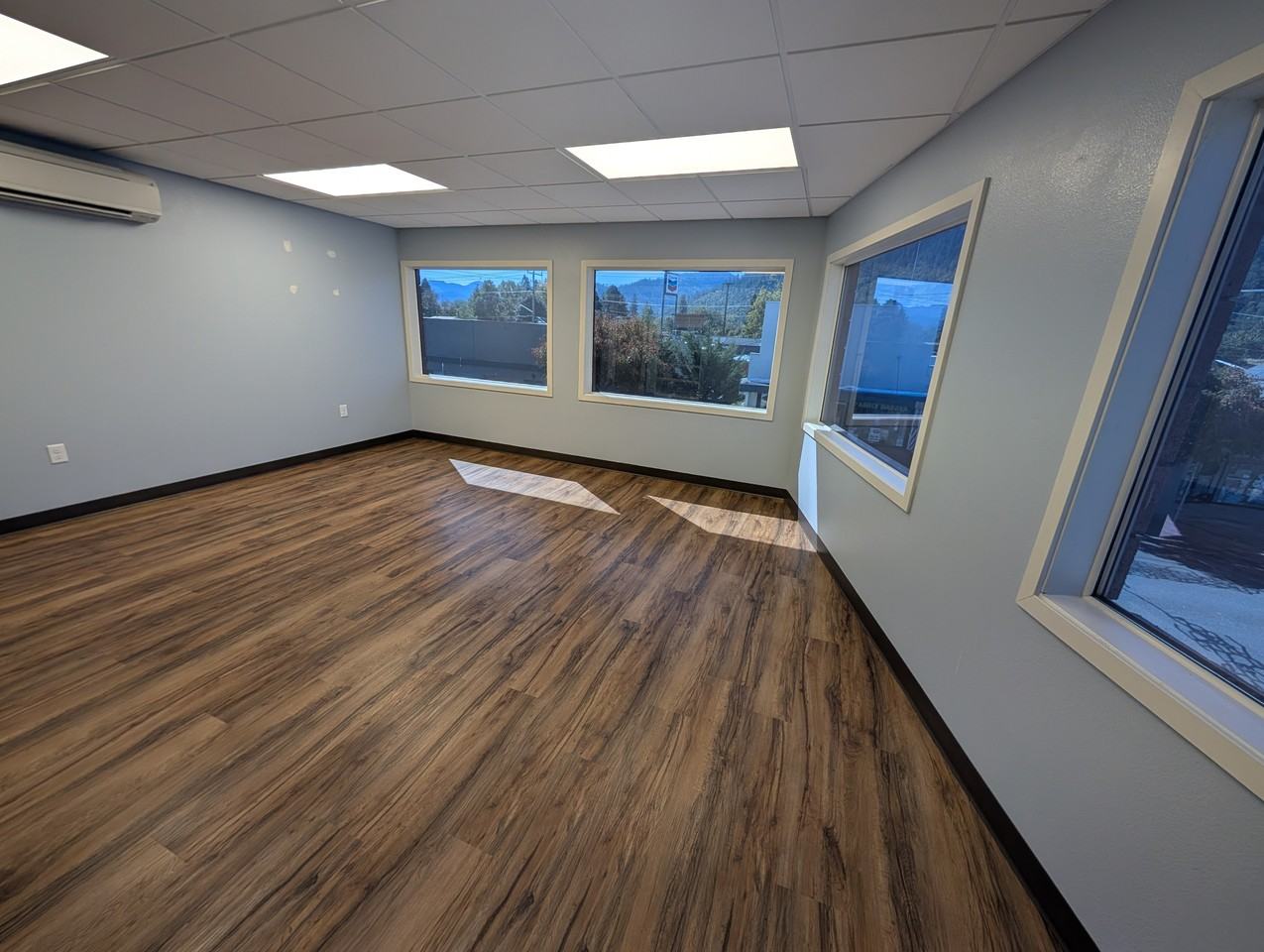 117 E Main St #B - Photo 7 of 13