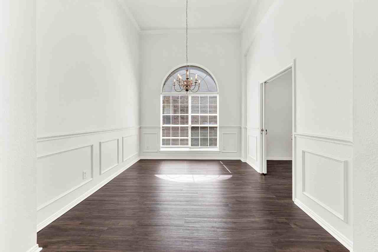 13270 Roadster Dr - Photo 3 of 37