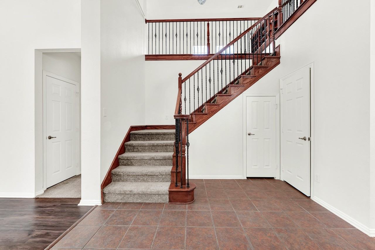 13270 Roadster Dr - Photo 6 of 37
