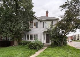 featured image of 3037 Algonquin Pkwy #1