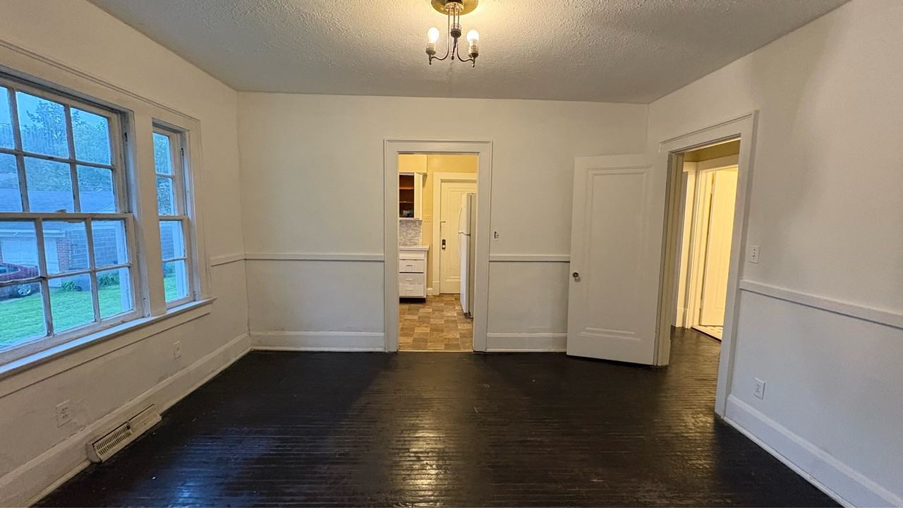 3037 Algonquin Pkwy #1 - Photo 5 of 14