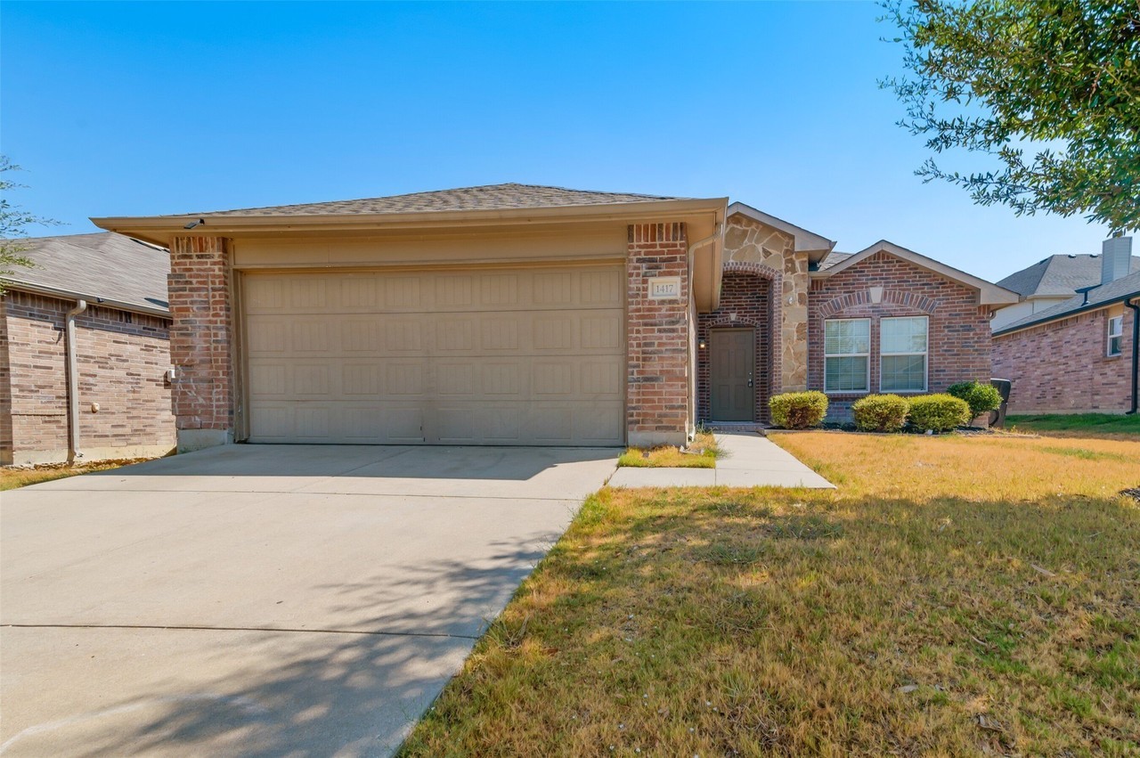 1417 Nicholas Ln - Photo 2 of 26
