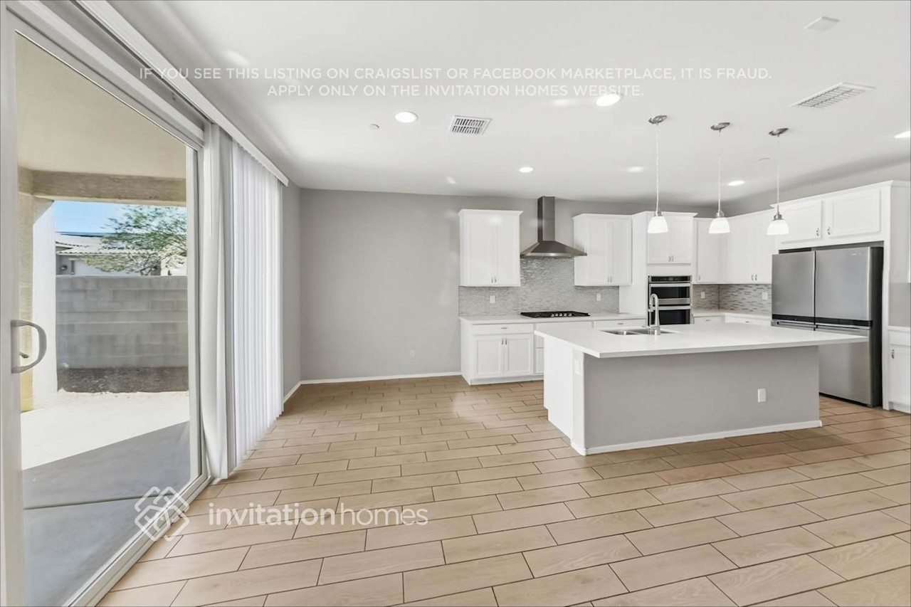 21130 W Cypress St - Photo 7 of 20