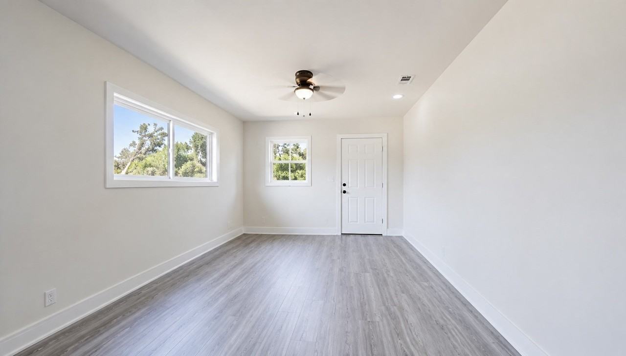 7061 Base St - Photo 4 of 13