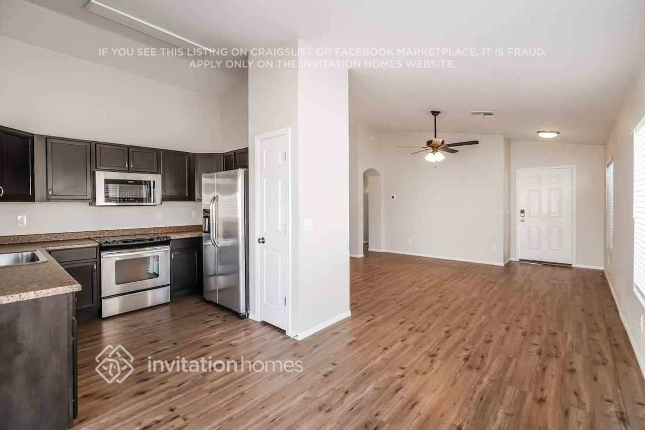 11348 W Madisen Ellise Dr - Photo 5 of 17