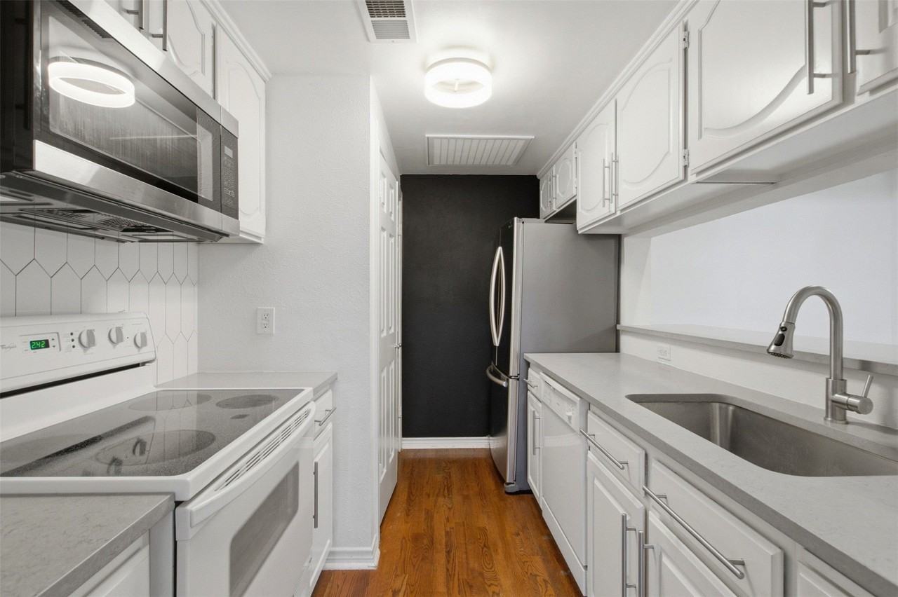 6318 Richmond Ave #2304 - Photo 7 of 31