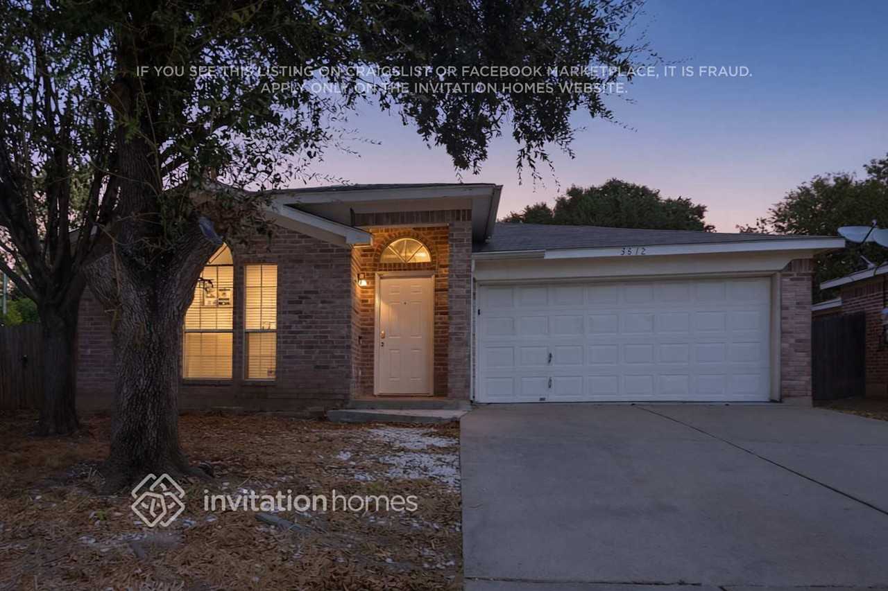 5812 Matt St - Photo 3 of 19