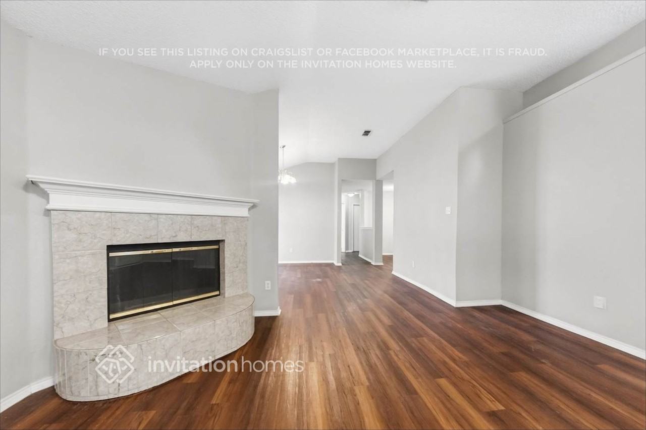 5812 Matt St - Photo 4 of 19