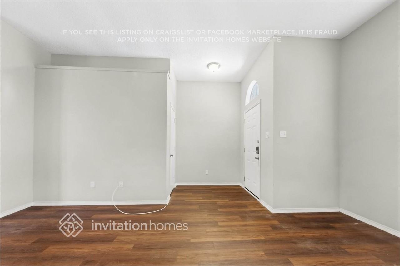 5812 Matt St - Photo 5 of 19