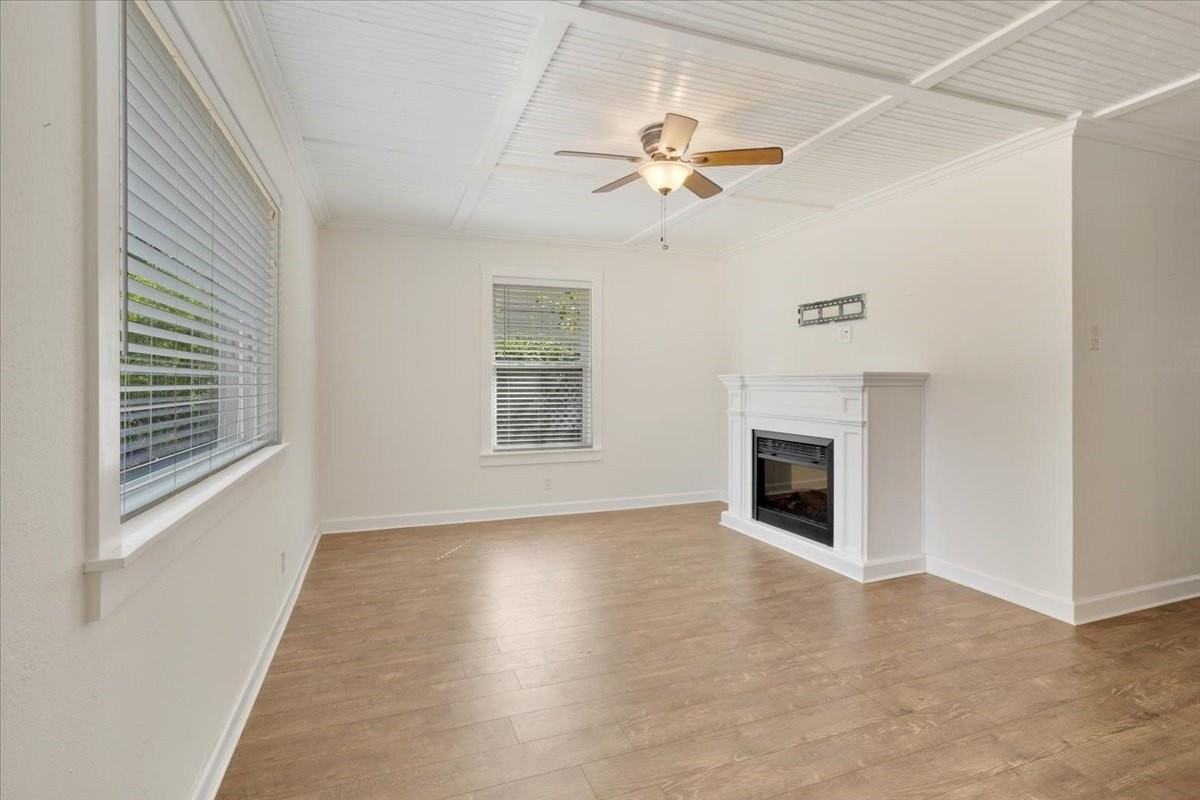 2532 Steven Dr - Photo 4 of 17