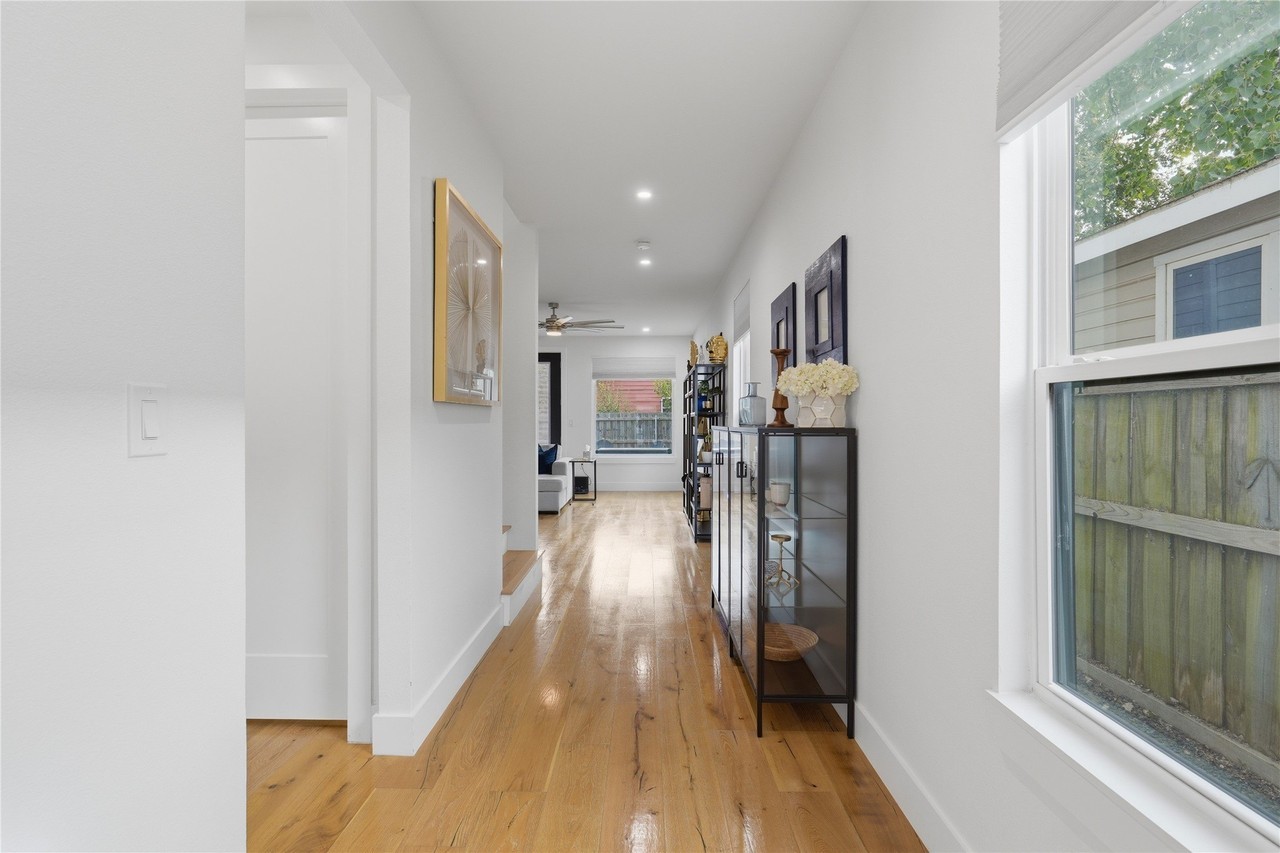 1808 Shaw St - Photo 2 of 20