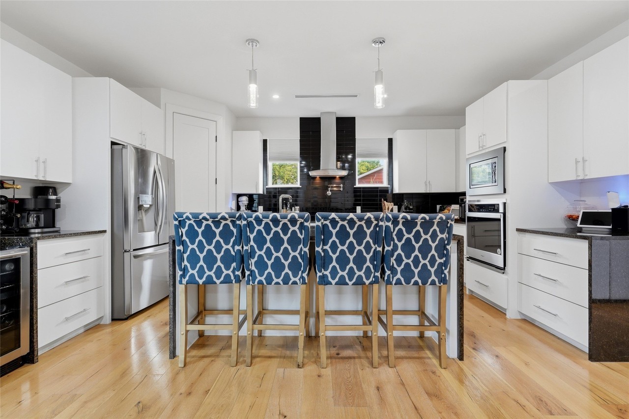 1808 Shaw St - Photo 6 of 20