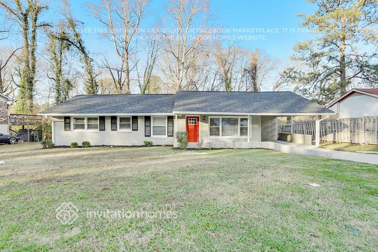 2679 Carriage Ln - Photo 2 of 26