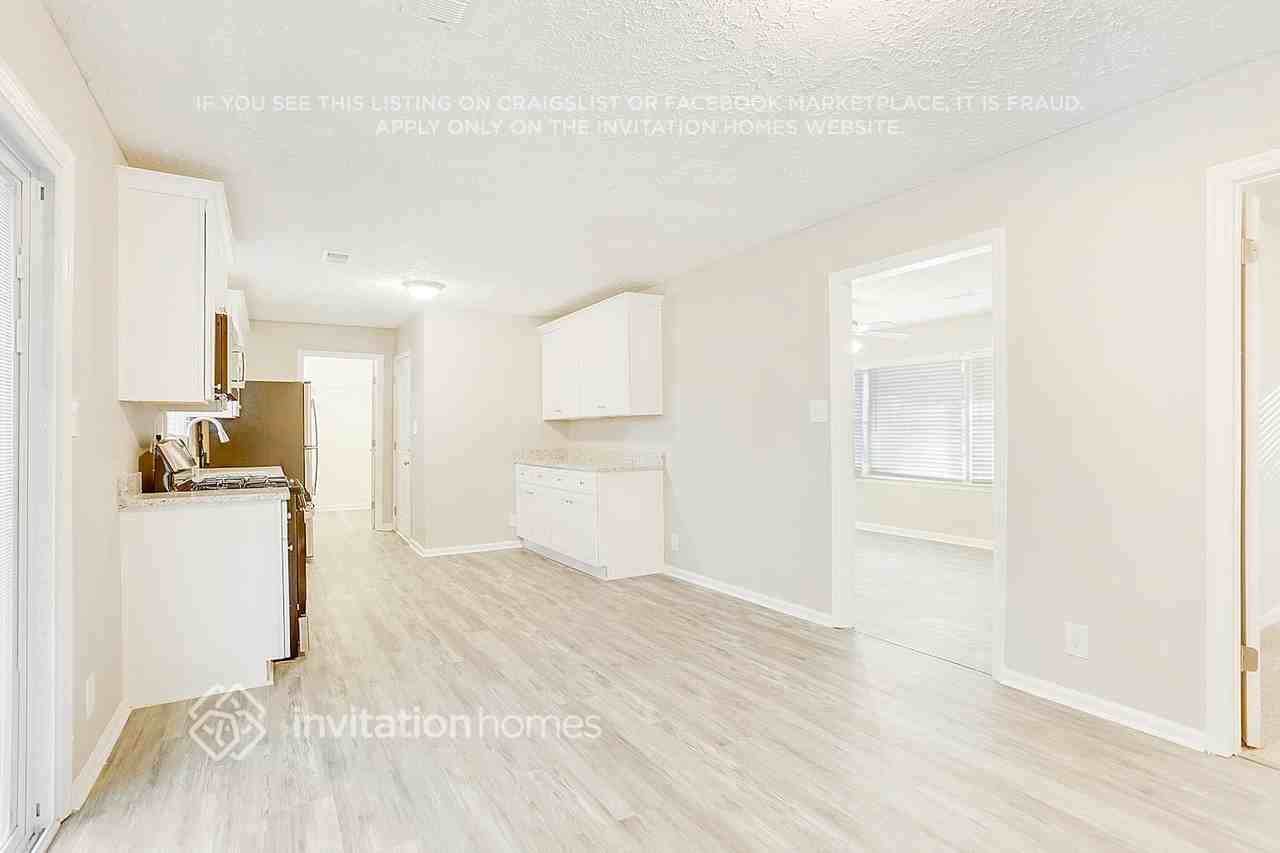 2679 Carriage Ln - Photo 7 of 26
