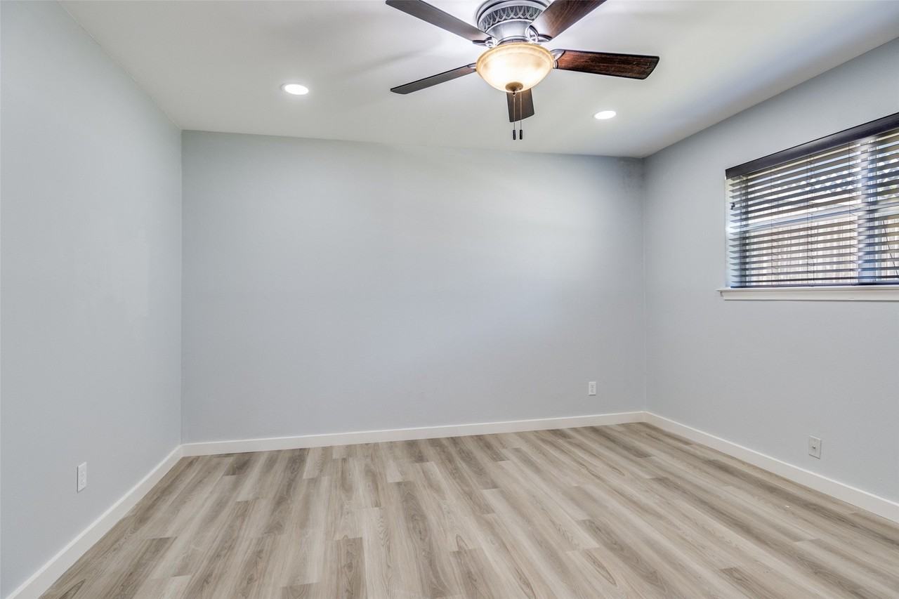 3647 Whitehall Dr - Photo 3 of 23