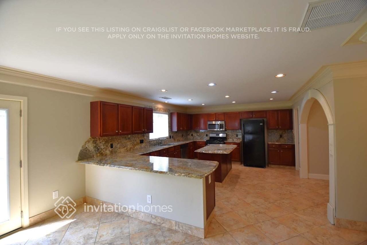 1658 Cutleaf Creek Rd - Photo 4 of 13