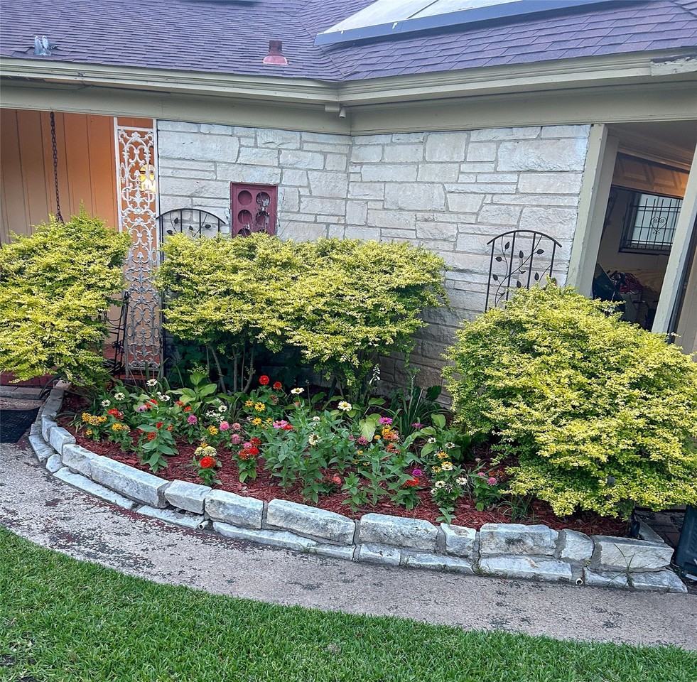 6547 Starling Cir - Photo 3 of 20