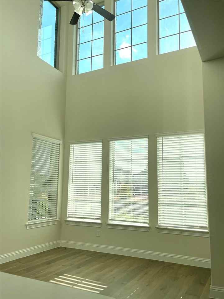 8909 Shoppers Ln - Photo 3 of 20