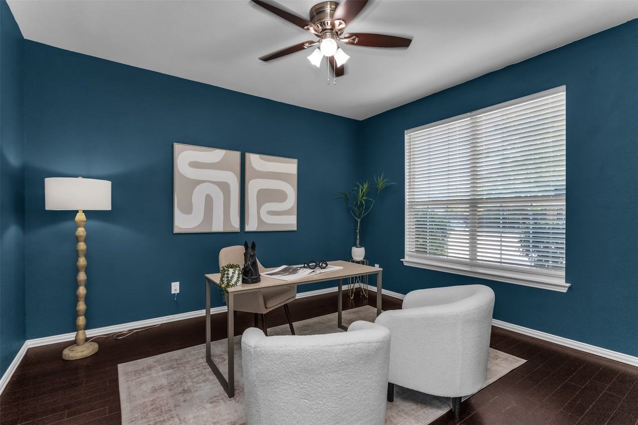 11701 Lampwick Ln - Photo 5 of 38