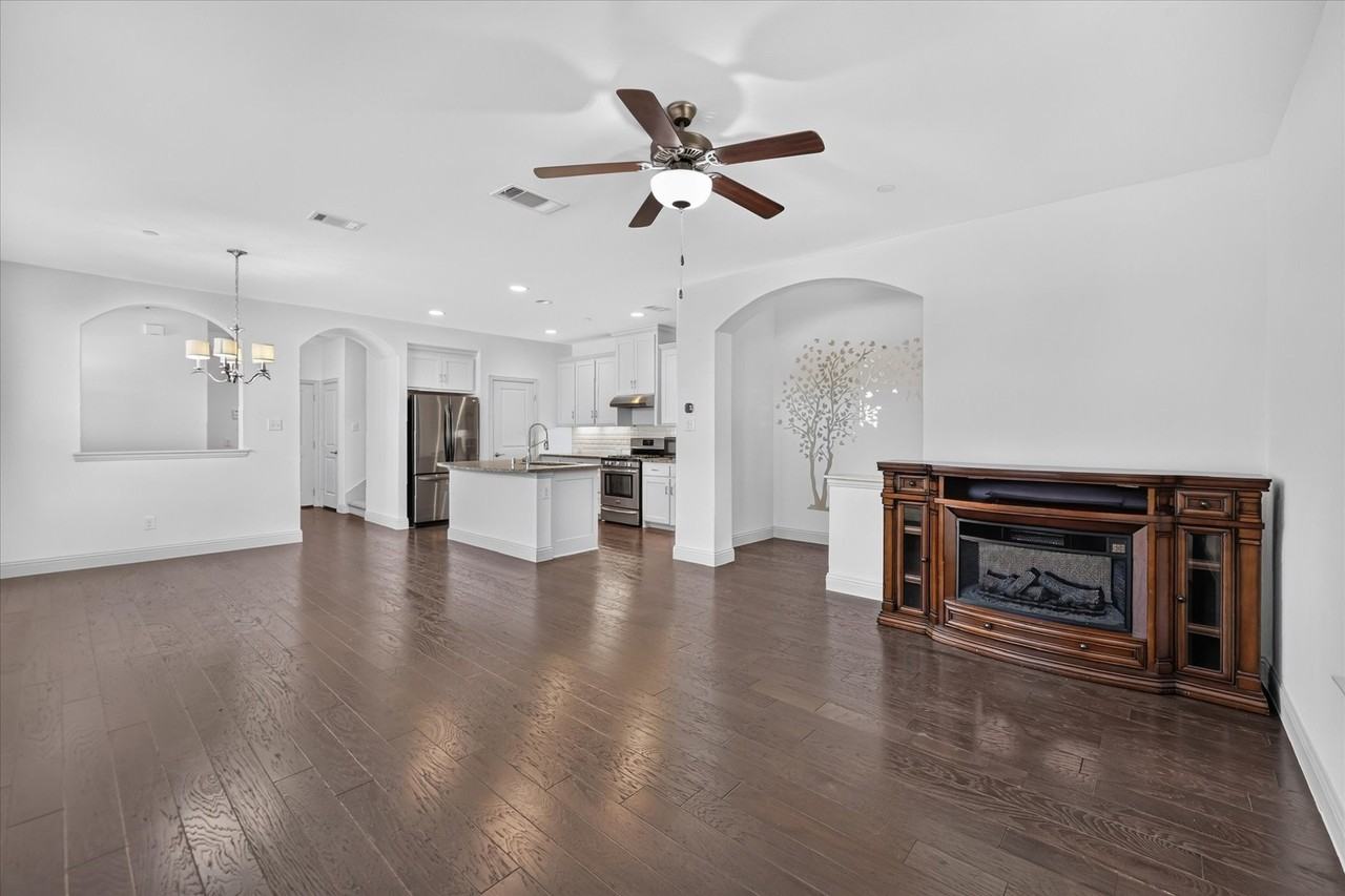 3001 Decker Dr - Photo 3 of 20
