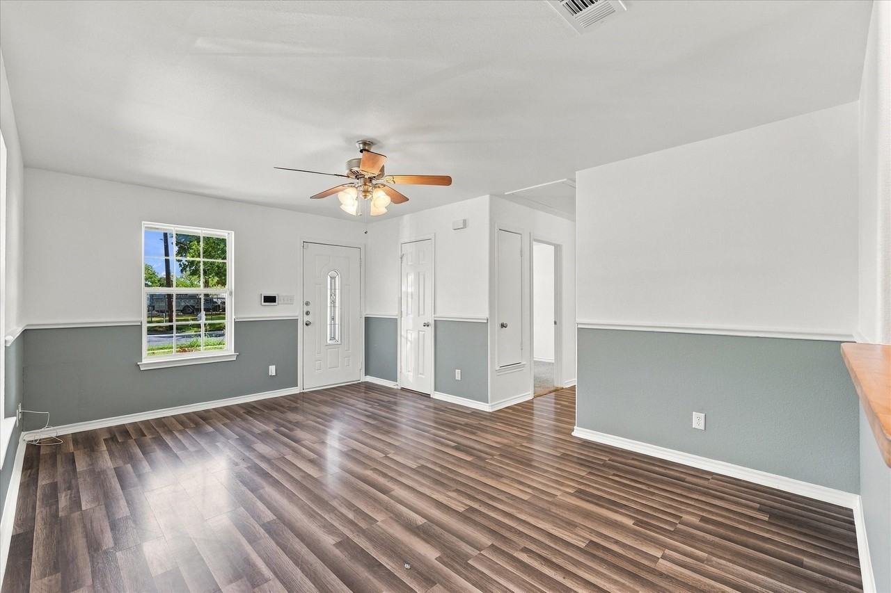 1614 S Montgomery St - Photo 5 of 26