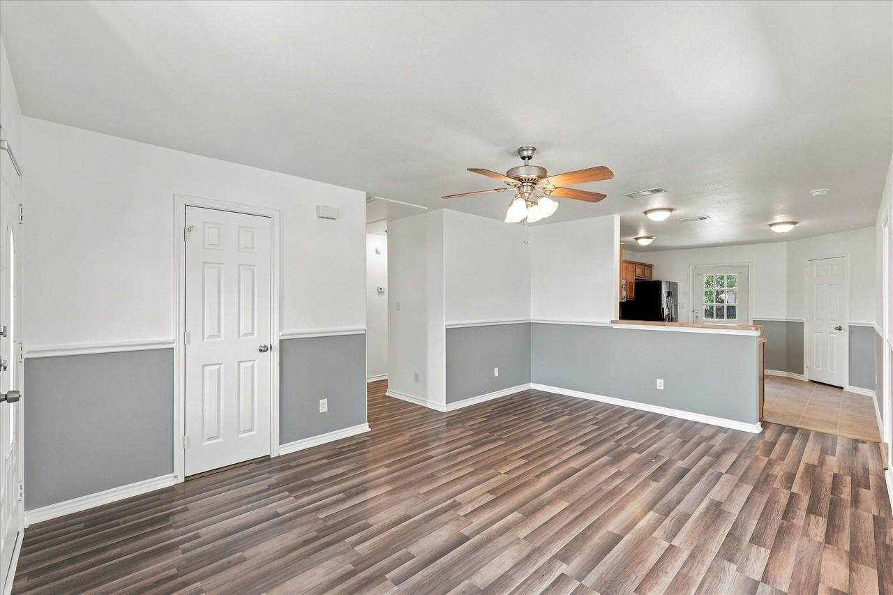 1614 S Montgomery St - Photo 6 of 26