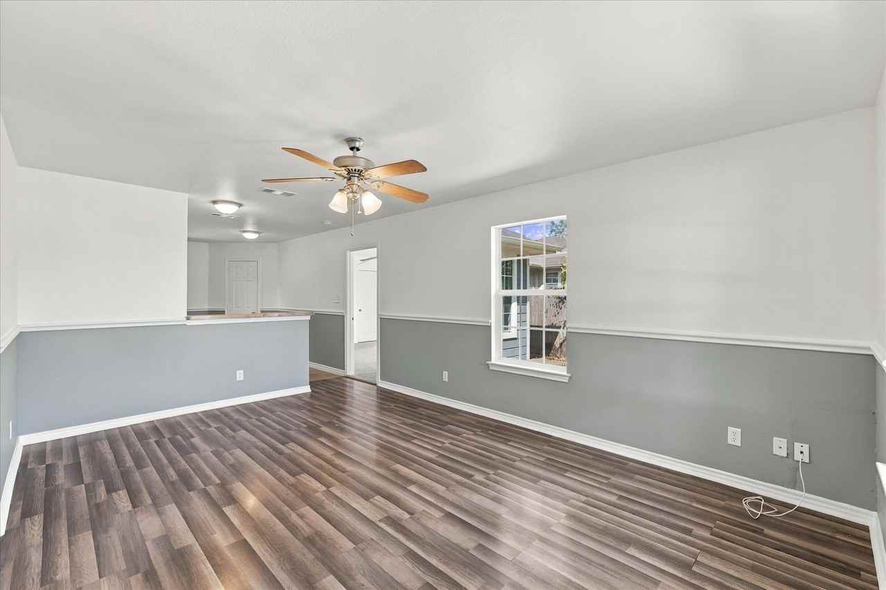 1614 S Montgomery St - Photo 7 of 26