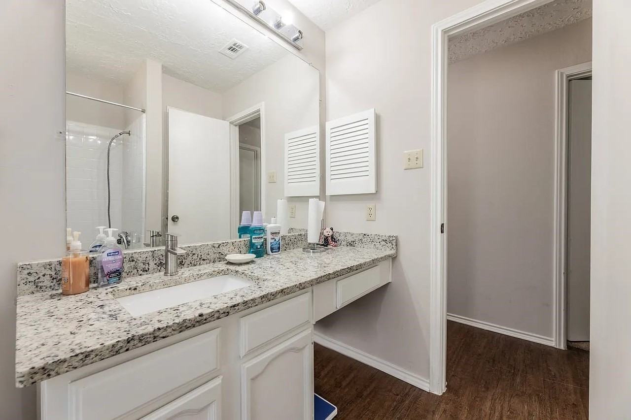 1328 Colmar Dr - Photo 4 of 10